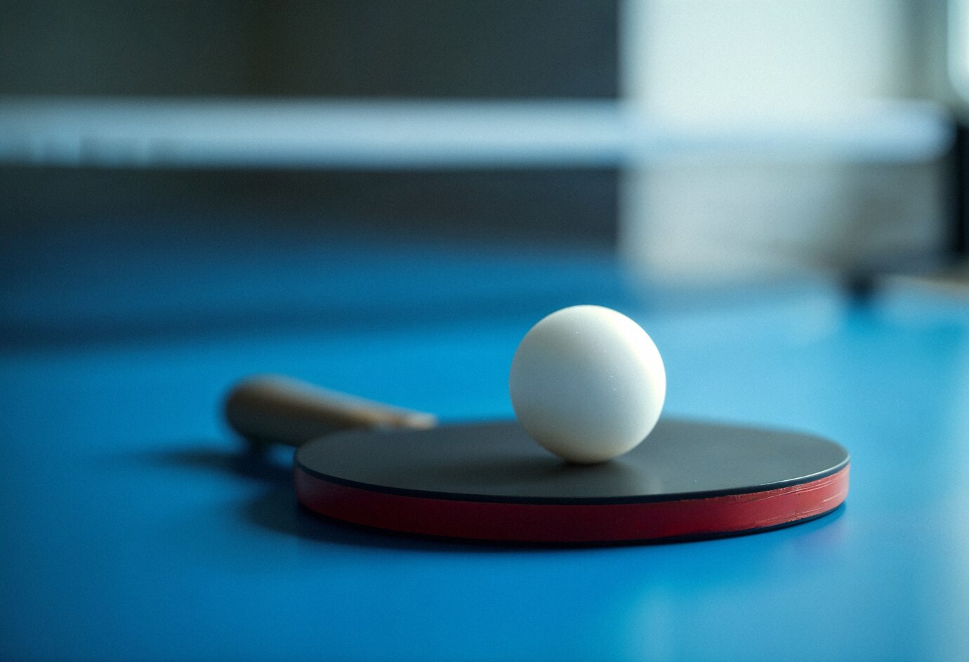 Como escolher uma raquete de tênis de mesa para jogadores intermediários?